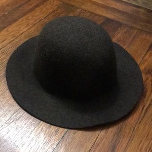 Full brim felt round hat